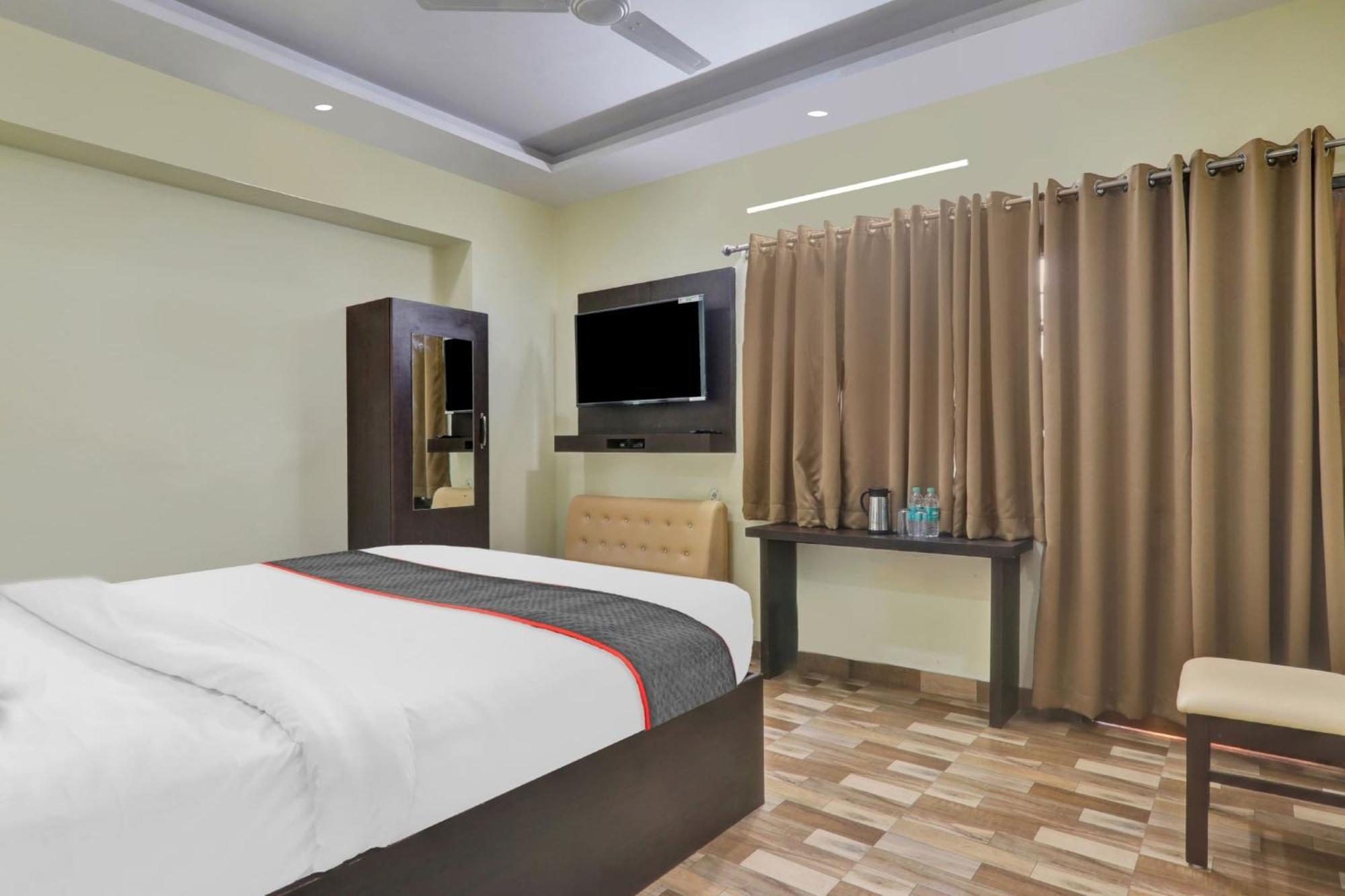 Collection O Starfield Hotel Лакнау Екстериор снимка