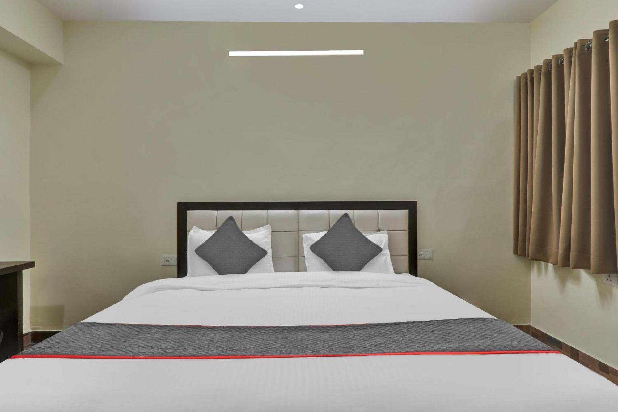 Collection O Starfield Hotel Лакнау Екстериор снимка